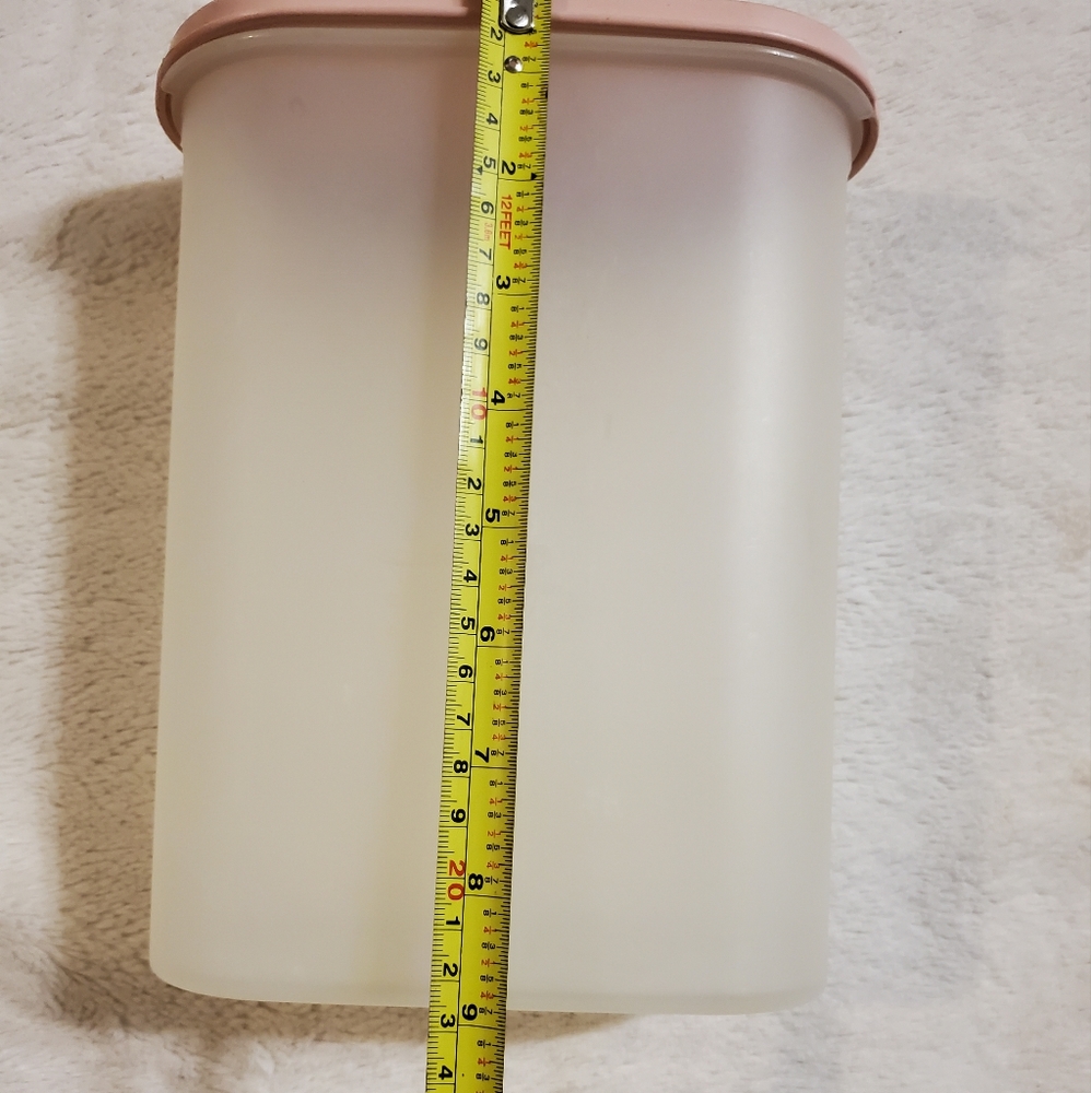 2 Tupperware Storage Containers - Picture 9 of 12